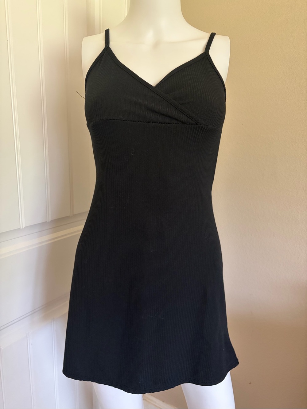 Simple Black Ribbed Spaghetti Strap Mini Dress